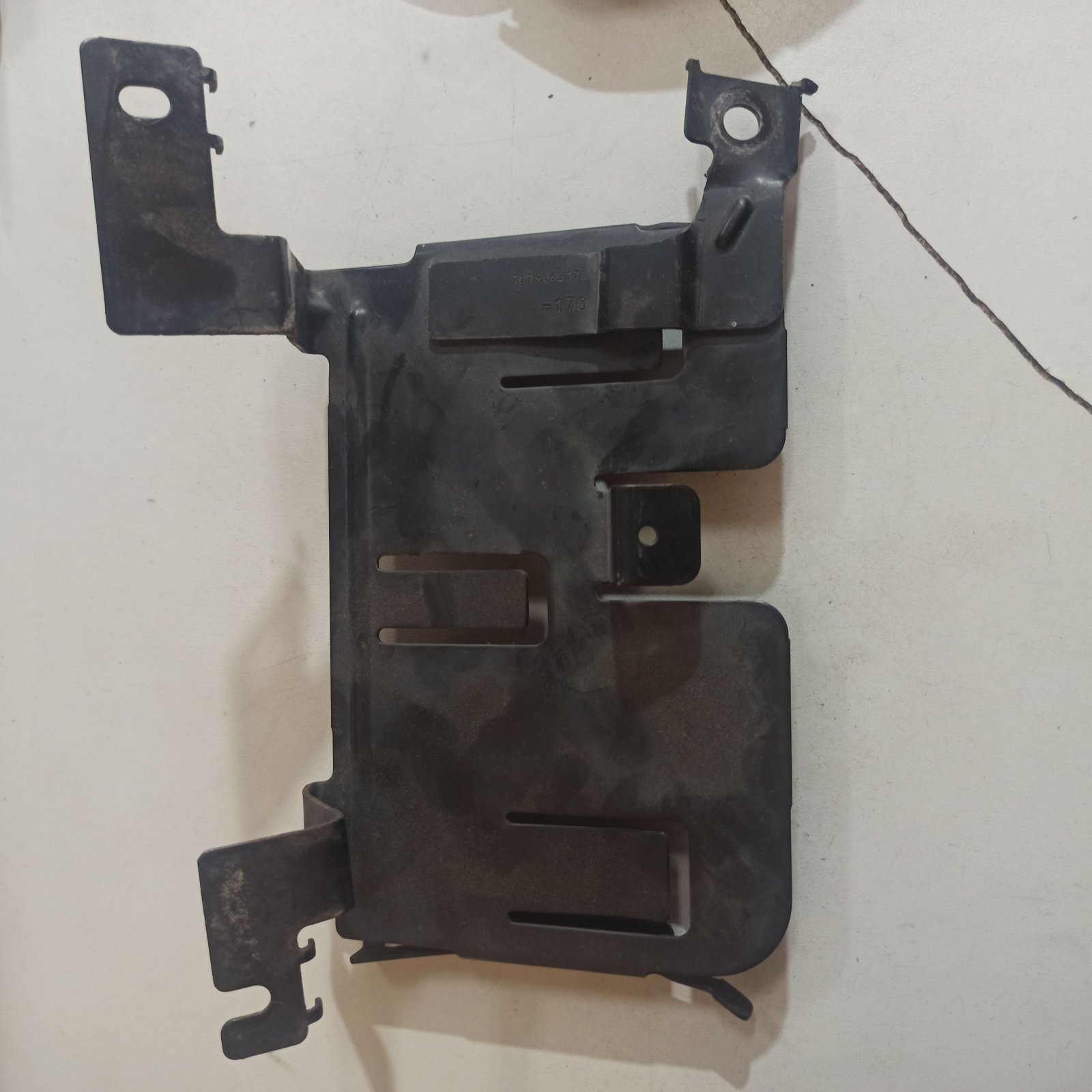 Кронштейн блока управления Audi A3 8L (1996-2003) 1J1906329B