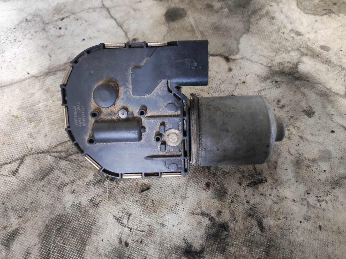 електродвигун склоочисника Audi A6 Allroad C5 (1999-2005) 4F1955119C