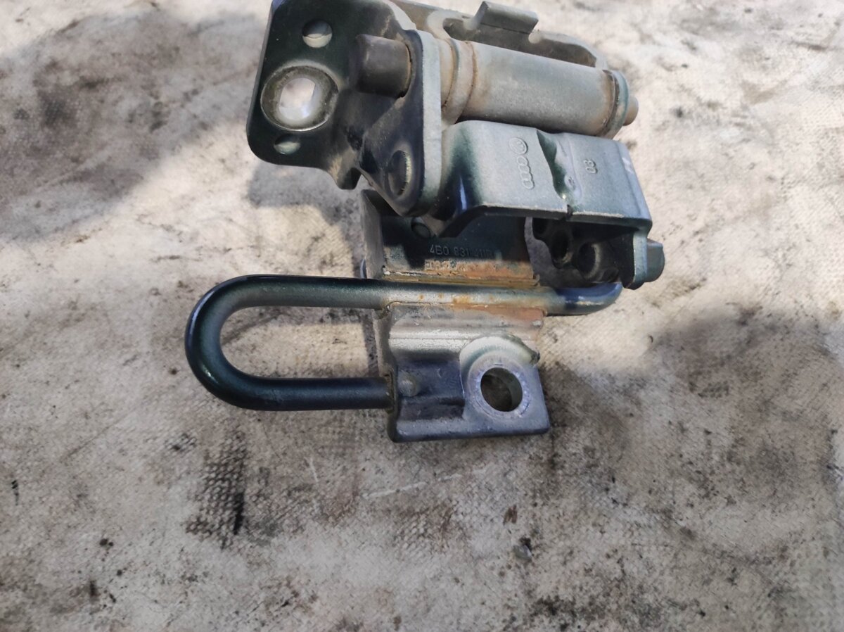 Audi A6 C5 (1997-2004) 4B0831411B