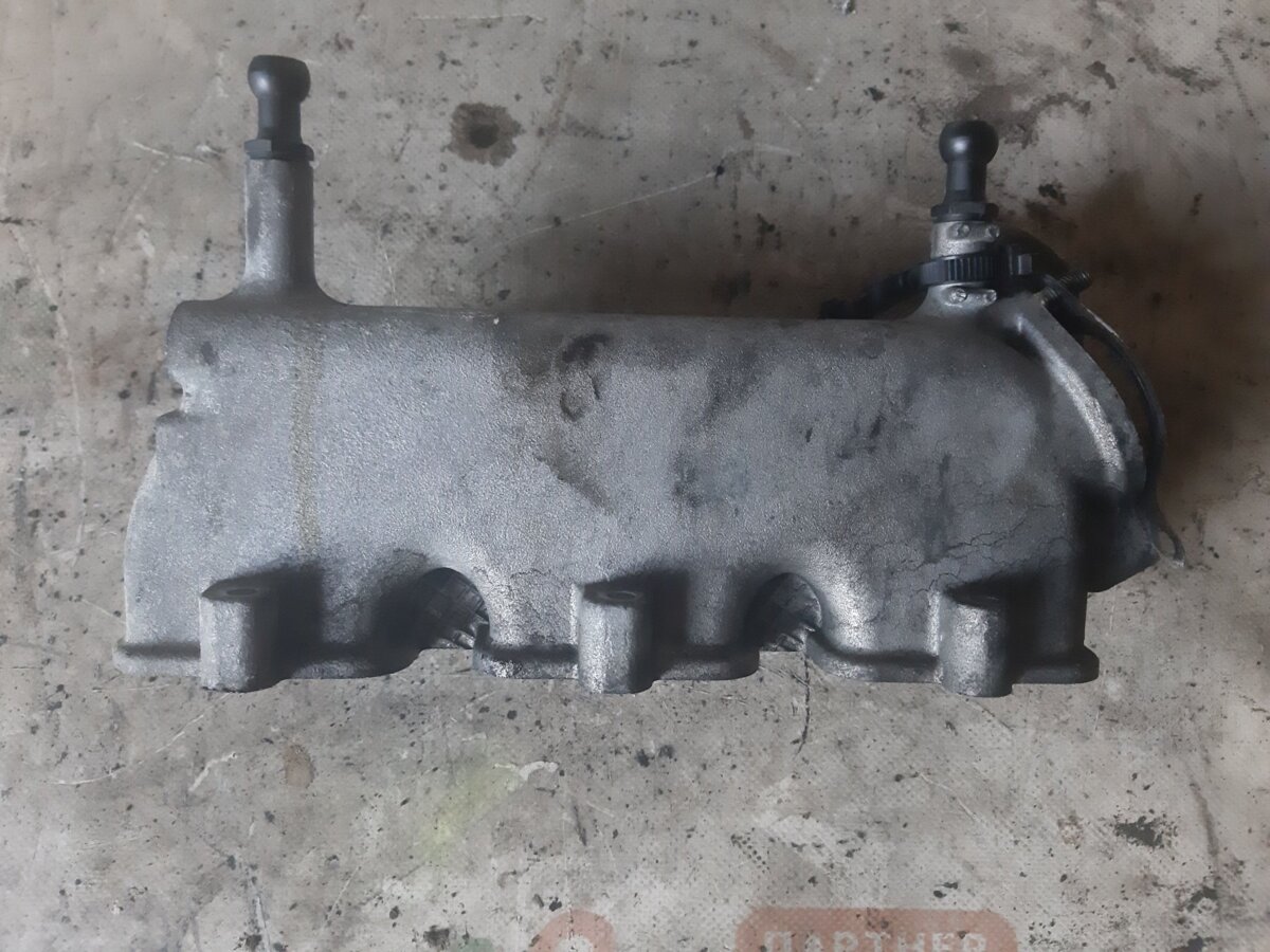 колектор впускний, правий 2.5tdi Audi A6 C5 (1997-2004) 059129714A