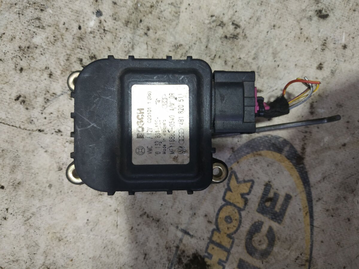 мотор заслінки пічки Audi A6 C5 (1997-2004) 4B1820511