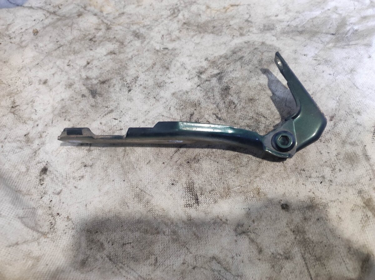 (не постачається) втулка захистна Audi A6 C5 (1997-2004) 4B0823301D