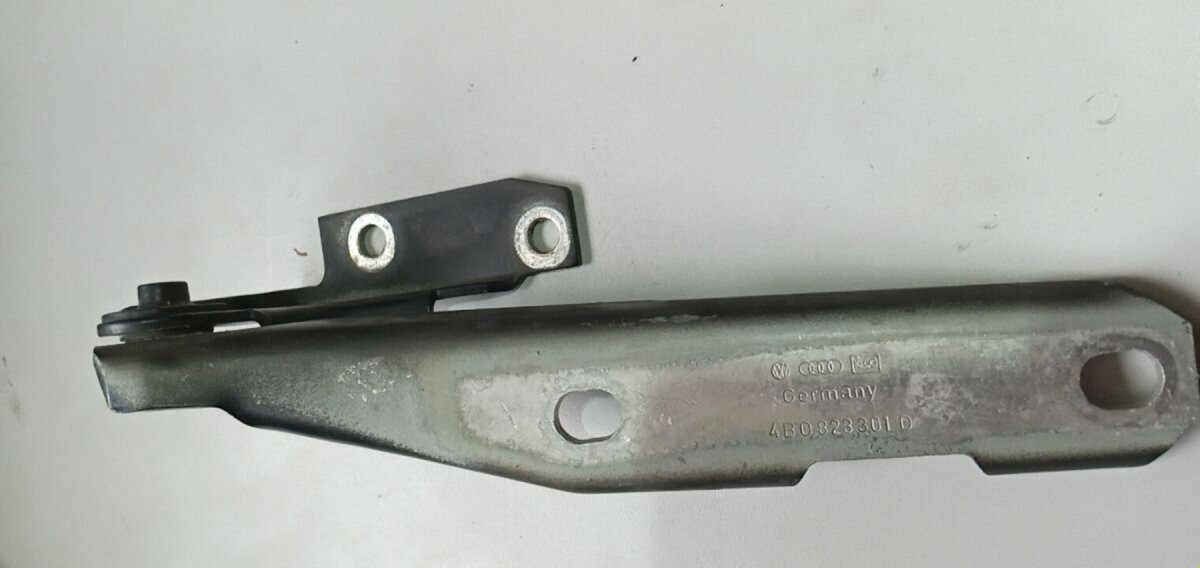 (не постачається) втулка захистна Audi A6 C5 (1997-2004) 4B0823301D