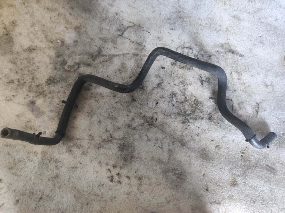 Патрубок расширительного бачка Audi A6 C5 (1997-2004) 059121107F