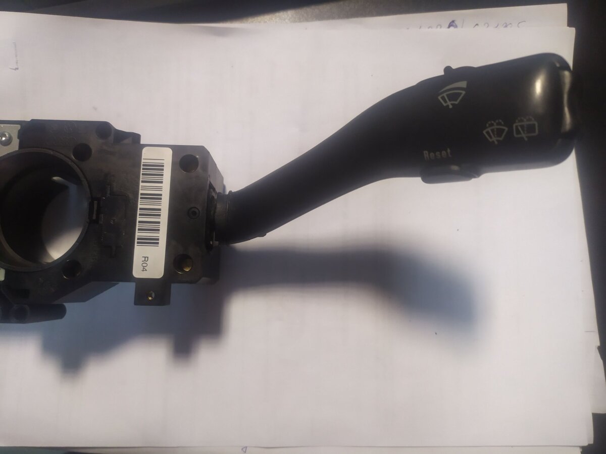Перемикач підрульовий Audi A6 C5 (1997-2004) 4B0953503H