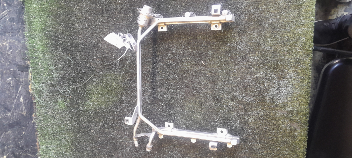 Топливная рейка audi a6 c4 Audi A6 C5 (1997-2004) 078133681R