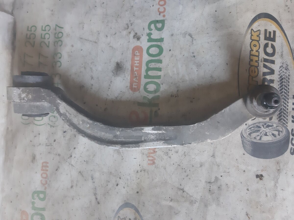 Важіль передній лівий  Audi A6 C5 (1997-2004) 8E0407693Q