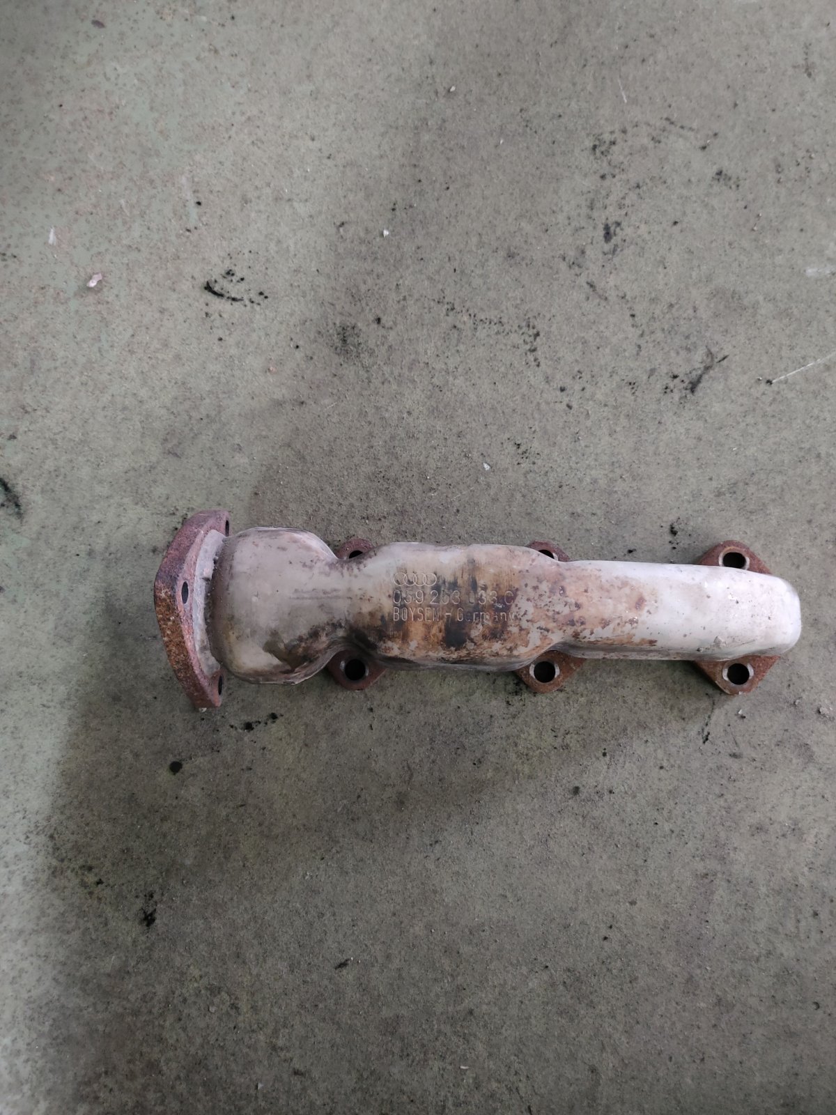 Выпускной коллектор Audi A6 C5 (1997-2004) 059253033C