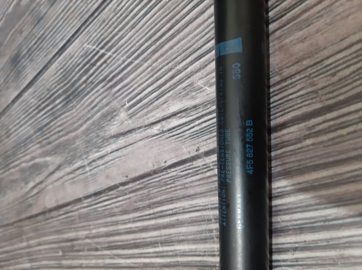 амортизатор багажника лівий; амортизатор багажника правий; амортизатор двері 3/5-ї задньої; амортизатор двері багажника; амортизатор двері задньої; амортизатор двері п'ятої; амортизатор для багажника газовий; амортизатор задньої ляди; амортизатор кришки б