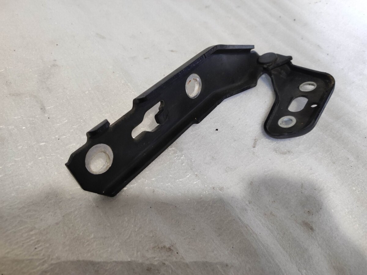 Audi A6 C6 (2004-2011) 4F0823302