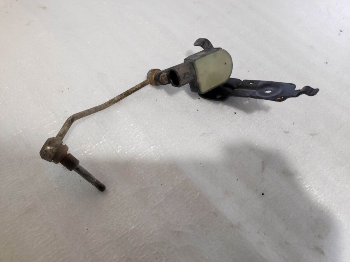 Датчик рівня положення кузова Audi A6 C6 (2004-2011) 1T0907503