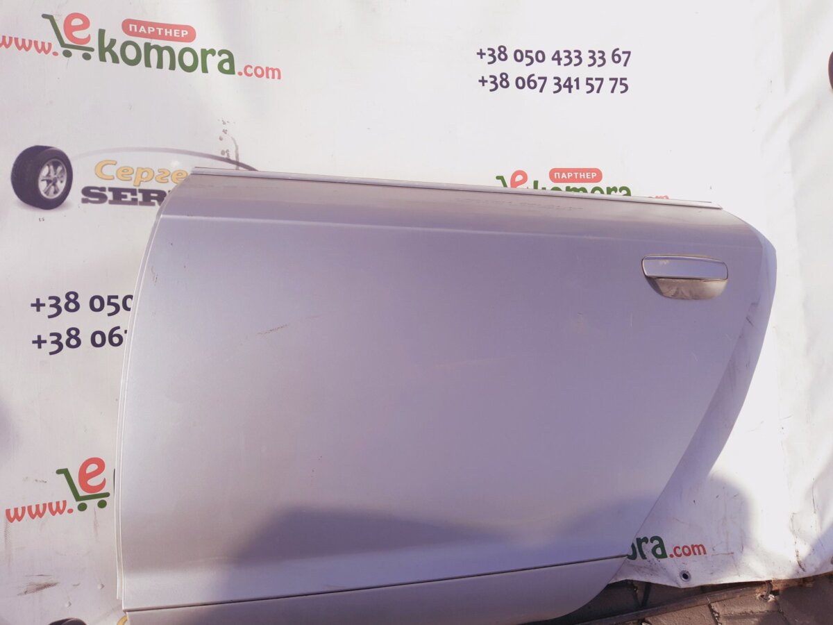 двері задні  ліві Audi A6 C6 (2004-2011) 4F0833051D