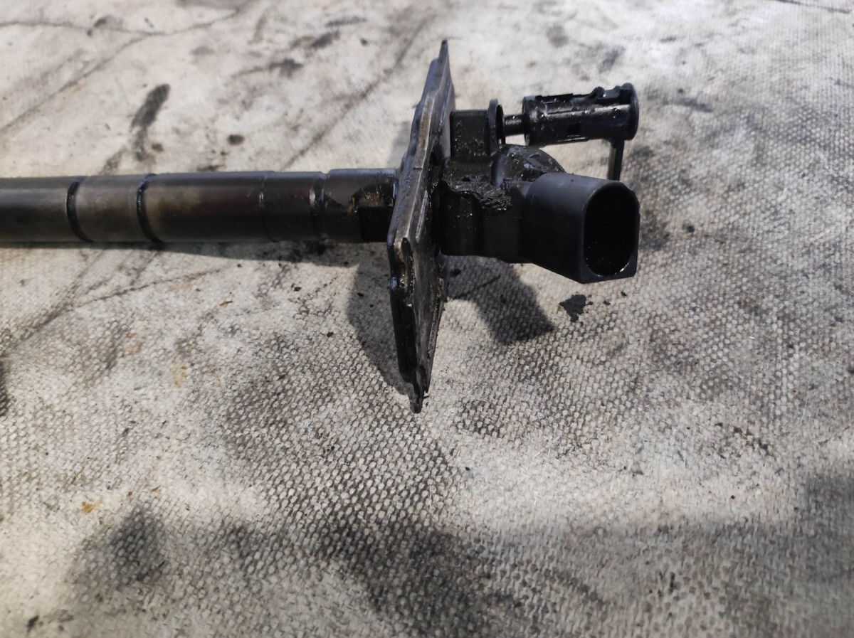 Форсунка паливна 3.0 tdi Audi A6 C6 (2004-2011) 059130277AH