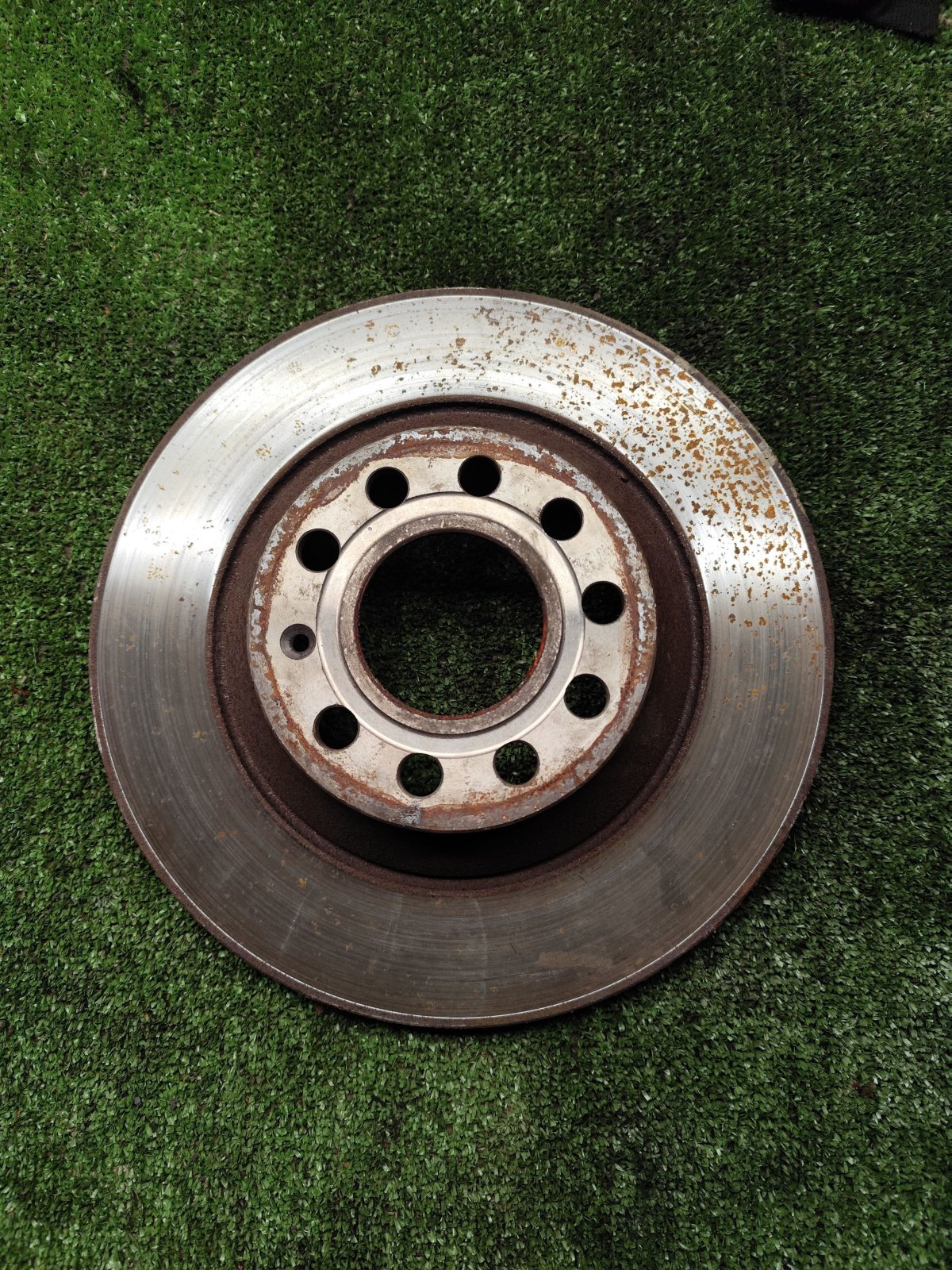 Гальмівний диск задній Audi A6 C6 (2004-2011) 4F0615601E