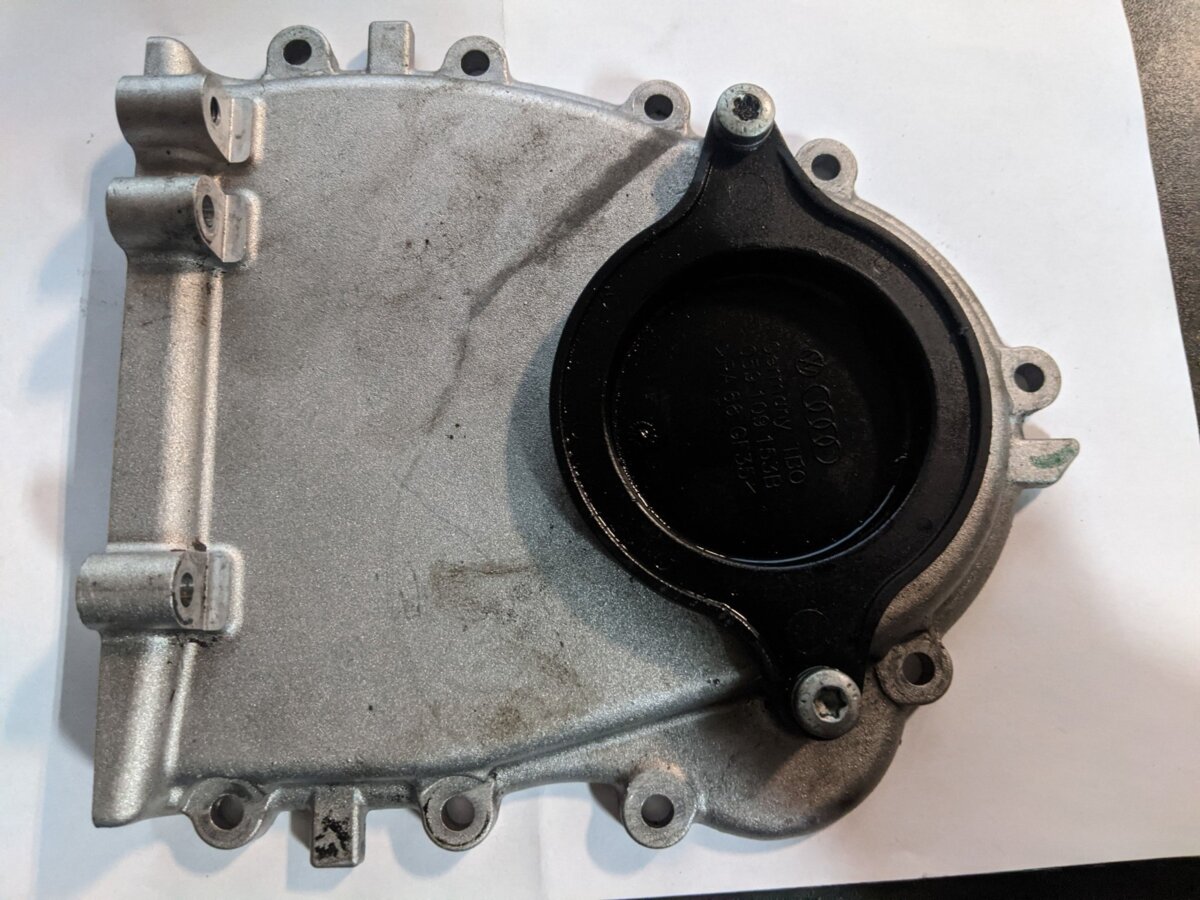 Кришка шестерні розподільного вала vag Audi A6 C6 (2004-2011) 059109130D