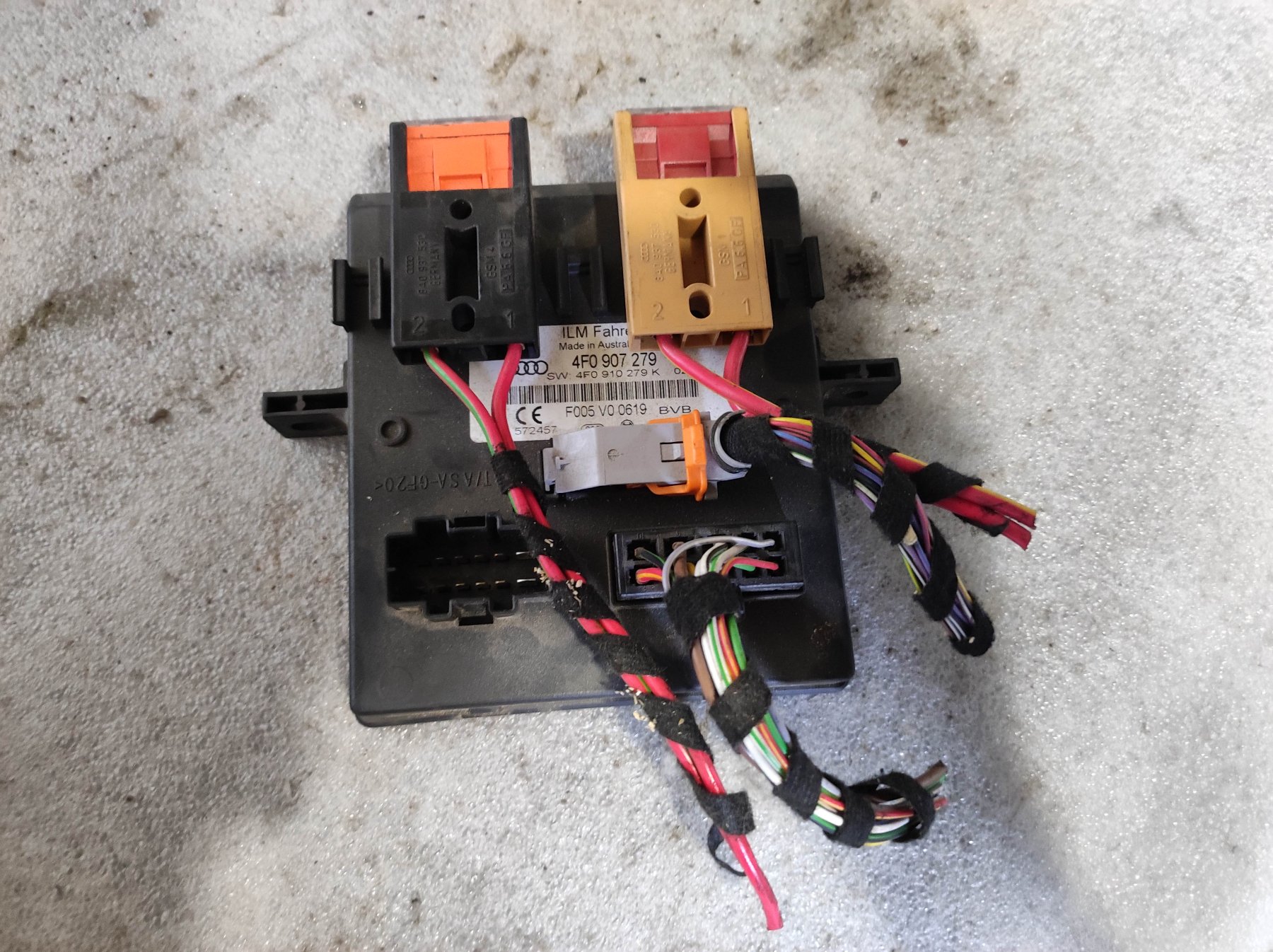 Модуль керування (ебу) бортової мережі Audi A6 C6 (2004-2011) 4F0907279