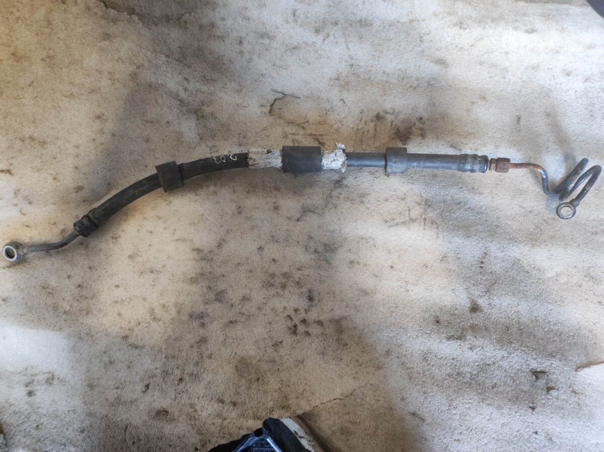 патрубок високого тиску гідропідсилювача; патрубок гпк високого тиску; трубка високого тиску гпк; трубопроводи гідропідсилювача механізму рульового управління; шланг гпк, високого тиску від насоса до рейки/механізму; шланг гпк, високого тиску гідропідсилю