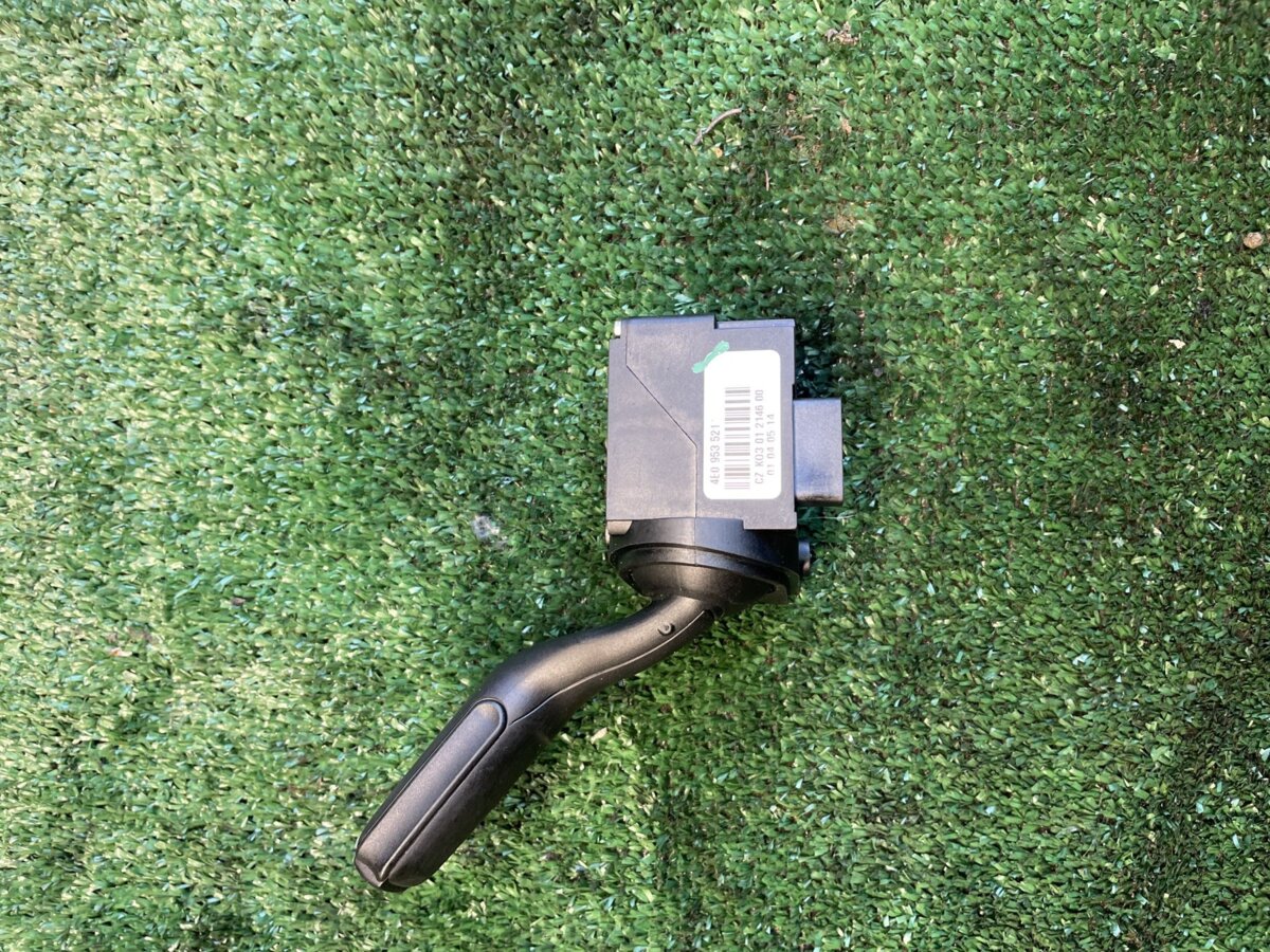 Перемикач управління круїз контролем Audi A6 C6 (2004-2011) 4E0953521