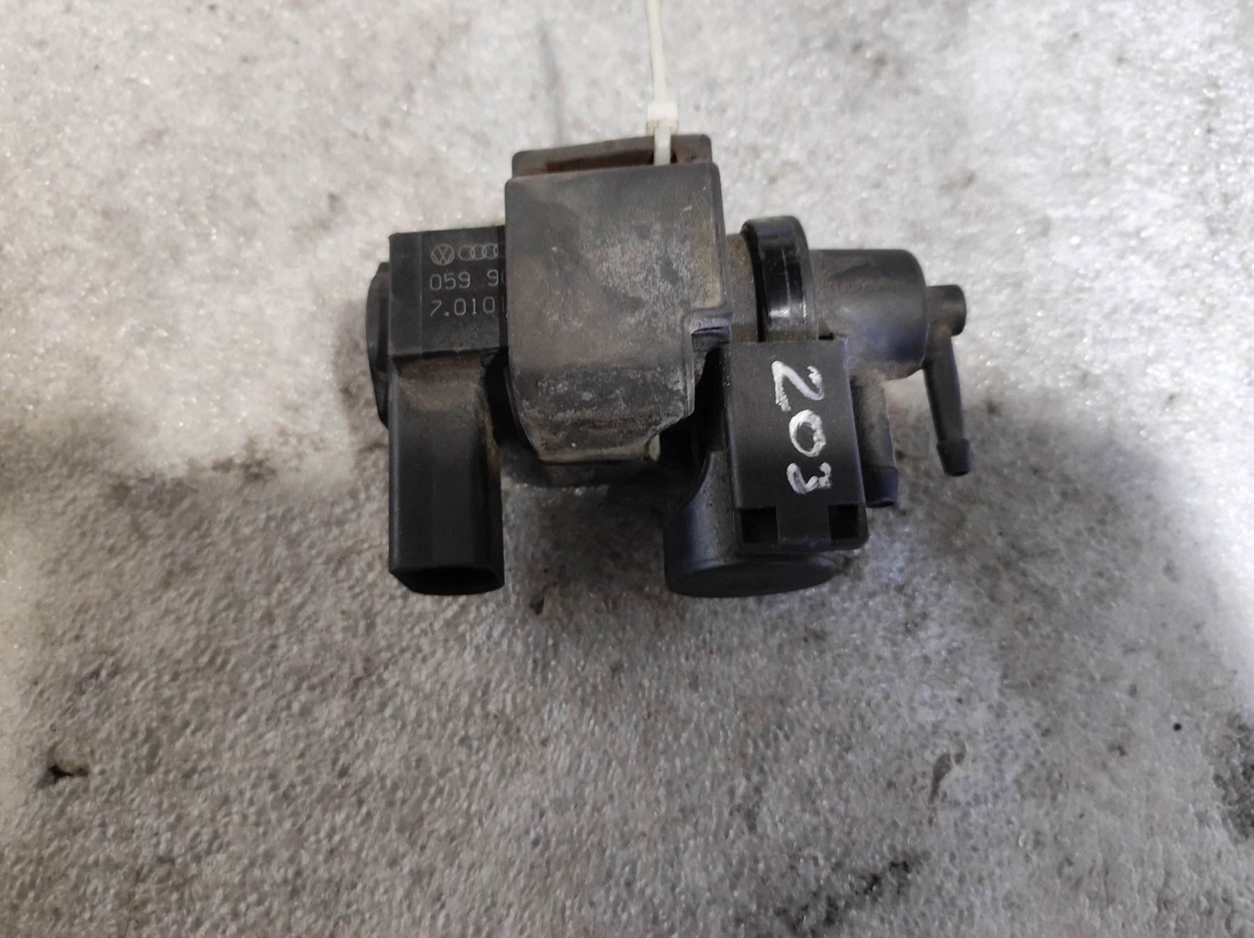 перетворювач тиску (соленоїд наддуву / EGR) Audi A6 C6 (2004-2011) 059906628B