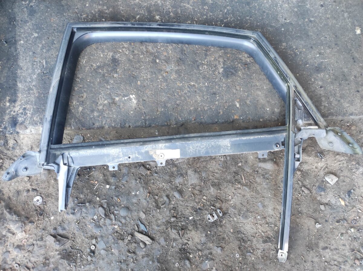 Рама вікна Audi A6 C6 (2004-2011) 4F5839629F