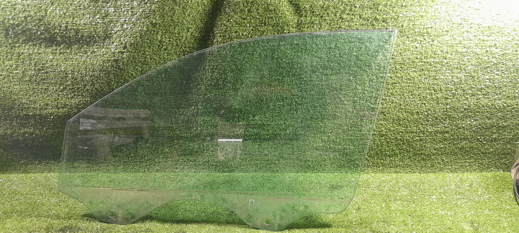 Скло дверки переднє ліве Audi A6 C6 (2004-2011) 4F0845201D