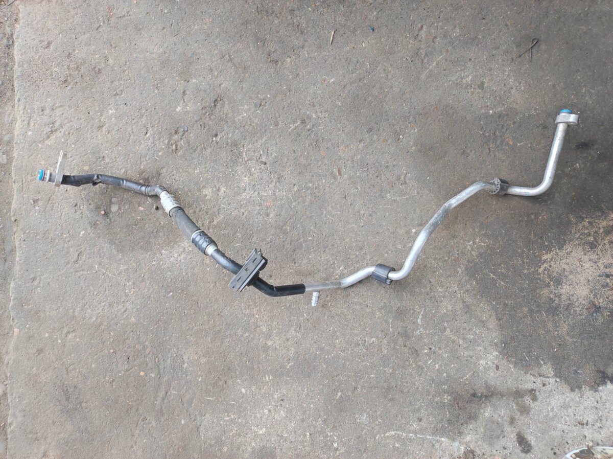 шланг кондиціонеру 2.7 3.0 2.4 Audi A6 C6 (2004-2011) 4F0260740B