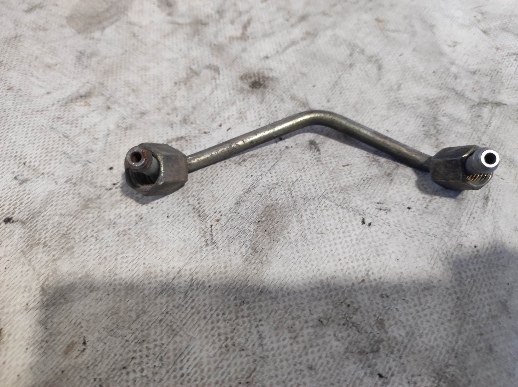 Труба напірної лінії 1-6 цил. Audi A6 C6 (2004-2011) 059130241BP