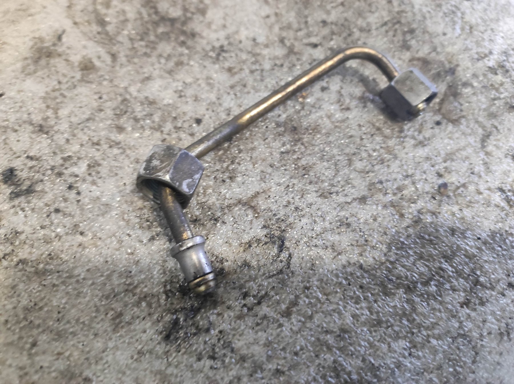 Труба напірної лінії 1-6 цил. Audi A6 C6 (2004-2011) 059130241BP