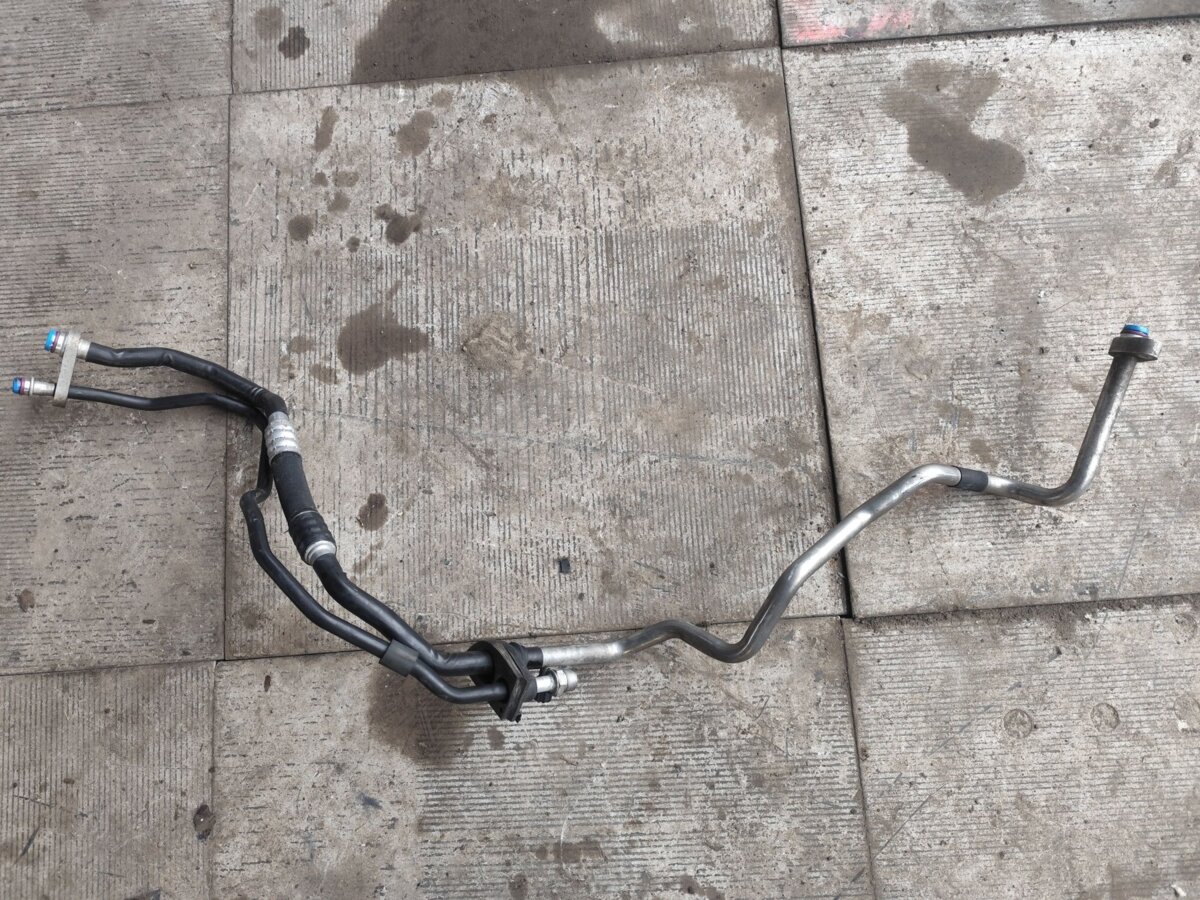 Трубка кондиціонера Audi A6 C6 (2004-2011) 4F0260740B