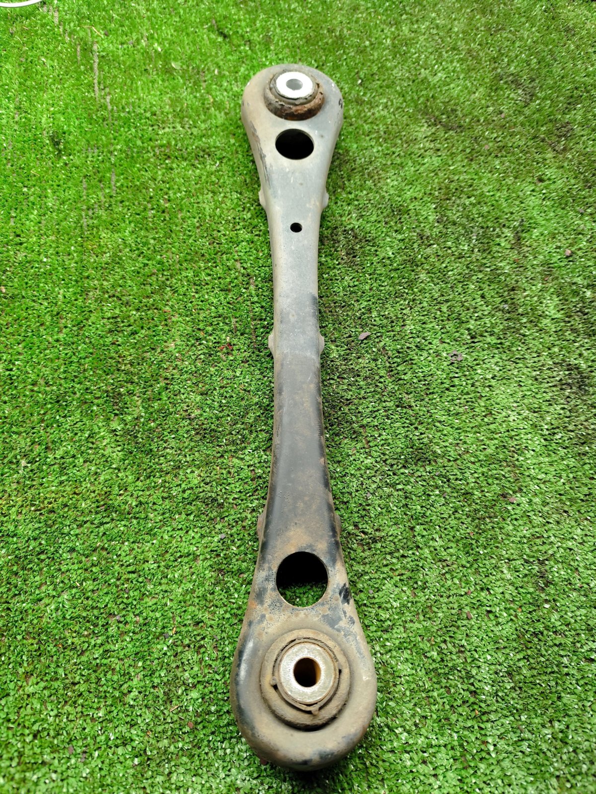 Важіль задньої підвіски поперечний Audi A6 C6 (2004-2011) 4F0501529C