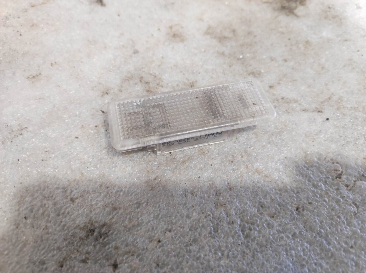 Плафон салона BMW 5 Series E39 (1995-2003) 63318363604