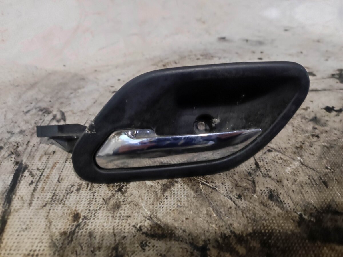 Ручка дверна внутрішня задня ліва BMW 5 Series E39 (1995-2003) 8226049