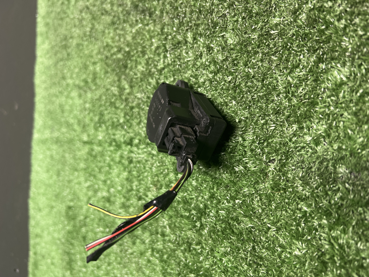 Моторчик заслінки пічки (шаговий моторчик двигун) Ford Kuga MK1 (2008-2012) 3M5H19E616AB