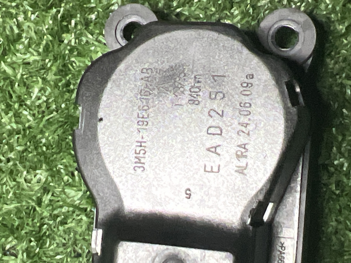 Моторчик заслінки пічки (шаговий моторчик двигун) Ford Kuga MK1 (2008-2012) 3M5H19E616AB