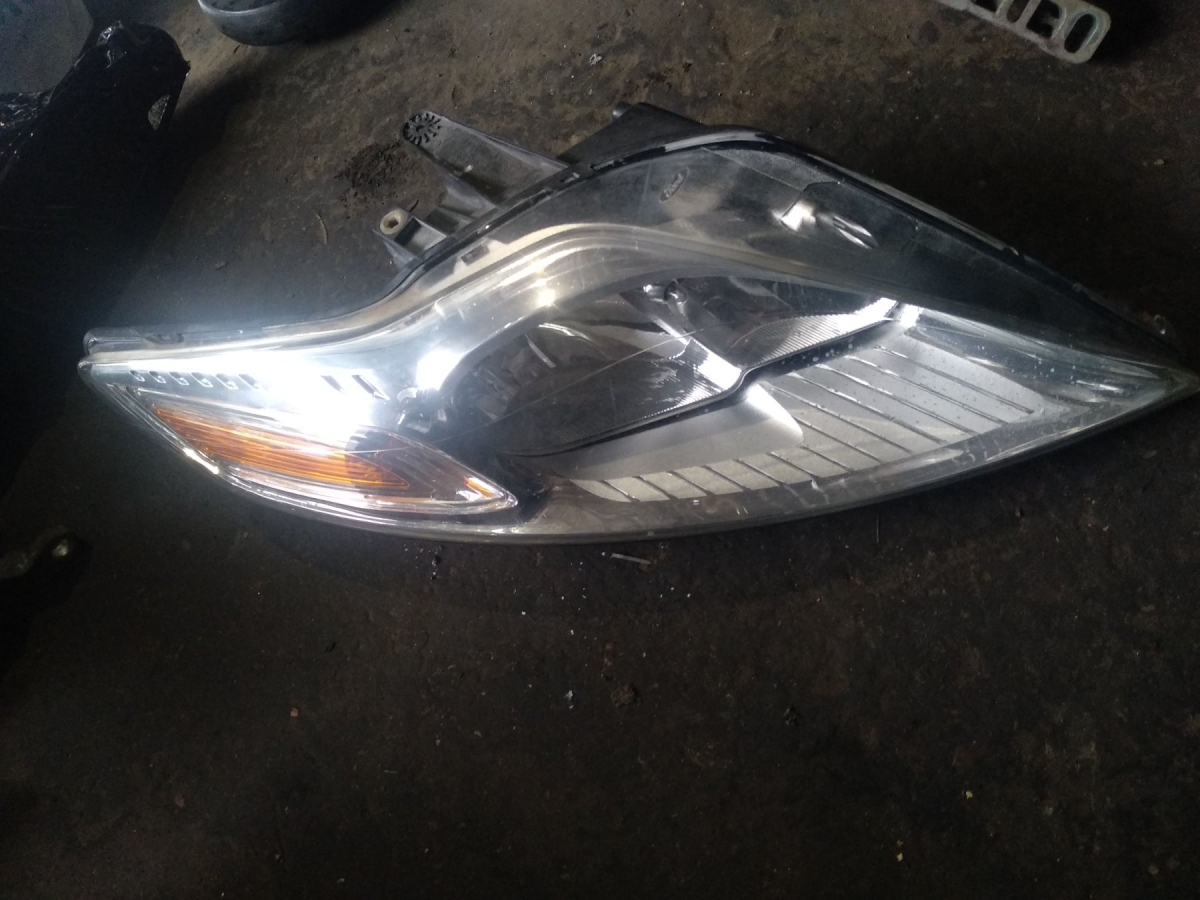 Піввісь передня Volkswagen Touareg I (2002-2010) 7L0407271A