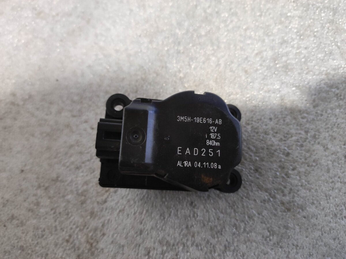 Моторчик заслонки печки Ford Mondeo MK4 (2007-2014) 3M5H19E616AB