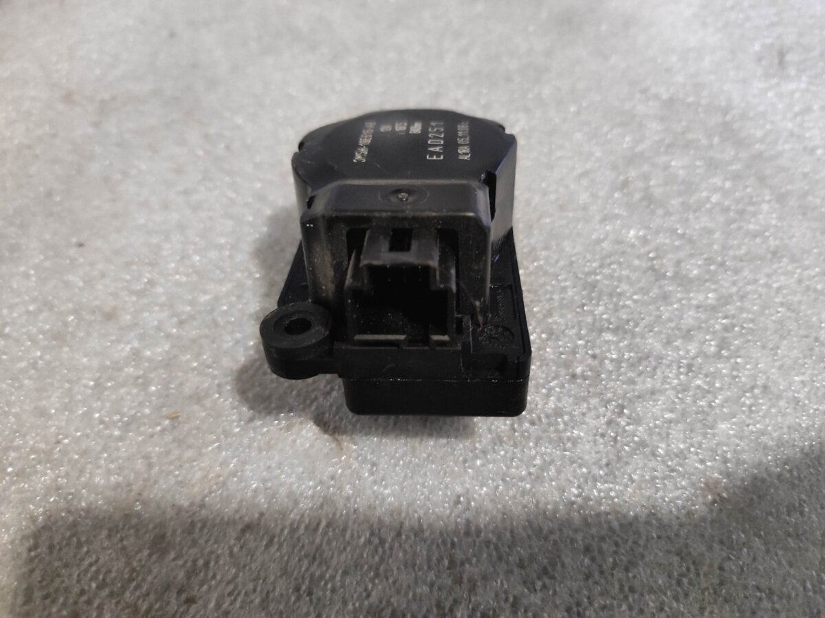 Моторчик заслонки печки Ford Mondeo MK4 (2007-2014) 3M5H19E616AB