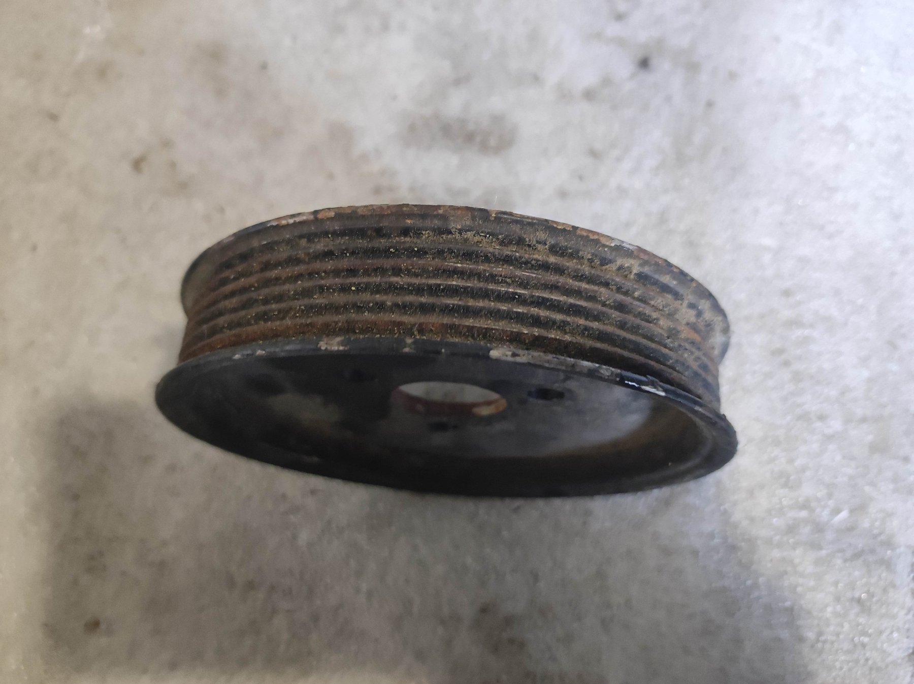 Шків насоса гп ford scorpio Ford Scorpio MK2 (1994-1998) 95WF3A733BA