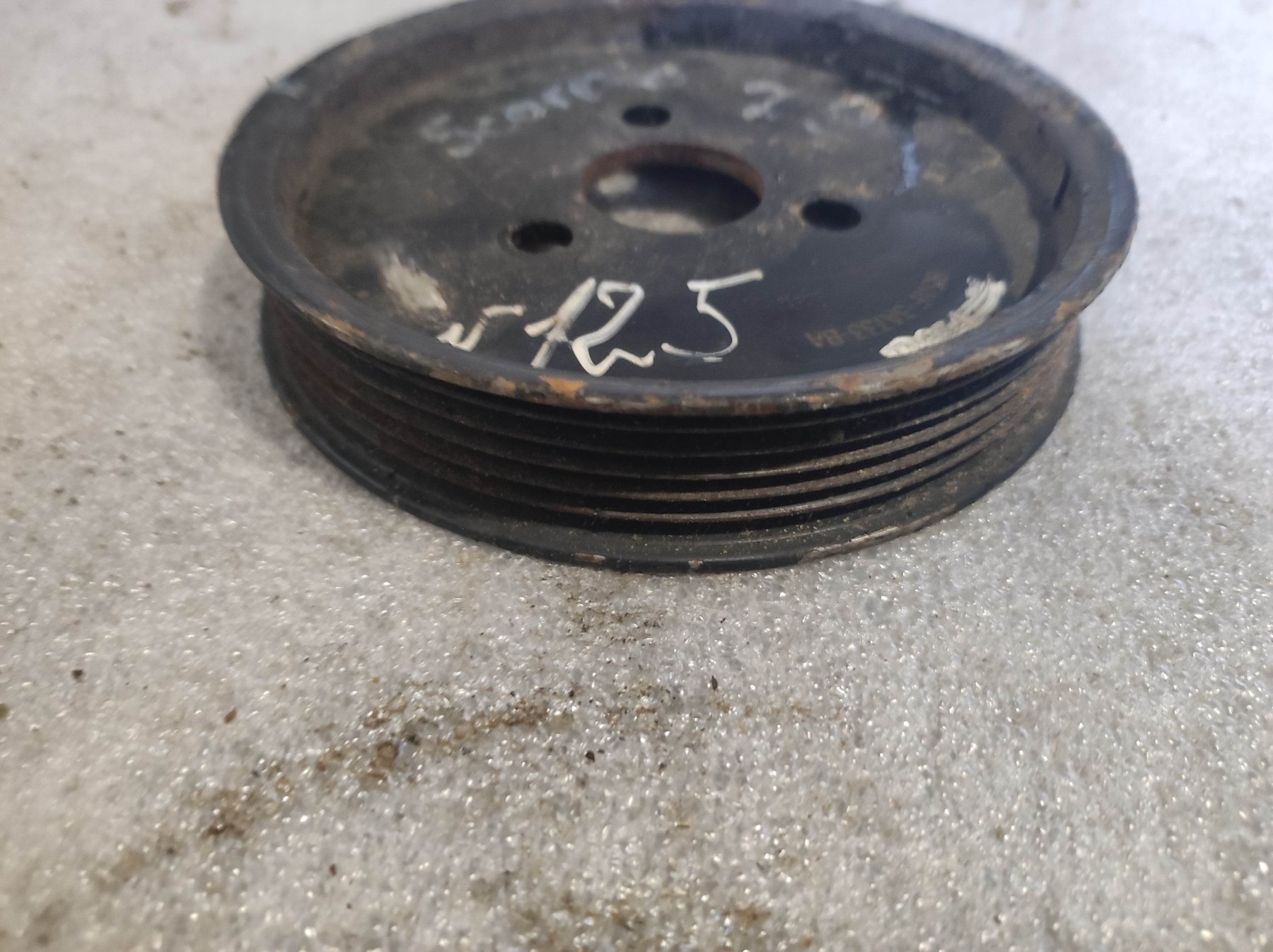 Шків насоса гп ford scorpio Ford Scorpio MK2 (1994-1998) 95WF3A733BA