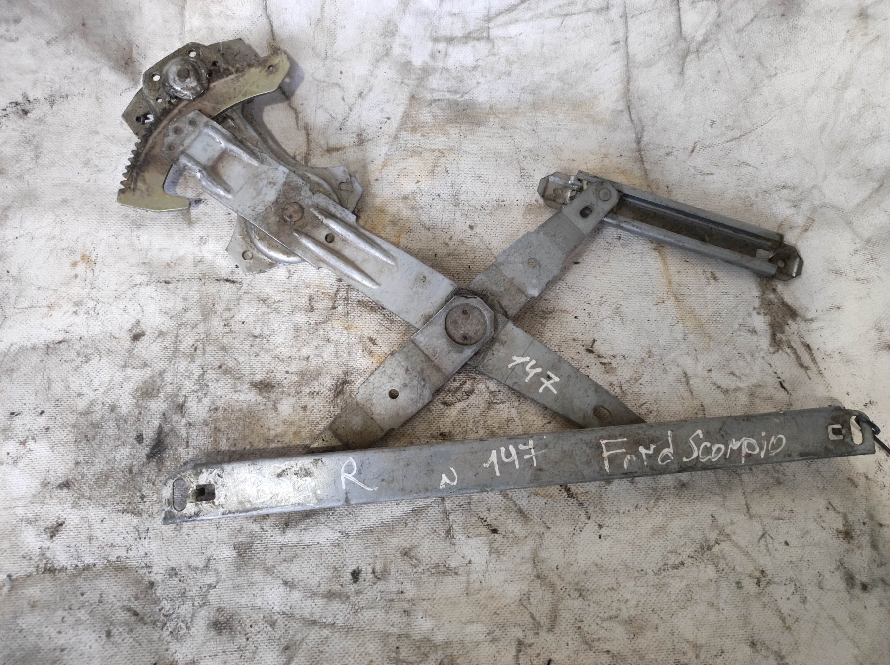 Склопідйомник передній лівий ford scorpio Ford Scorpio MK2 (1994-1998) 85GBA27000