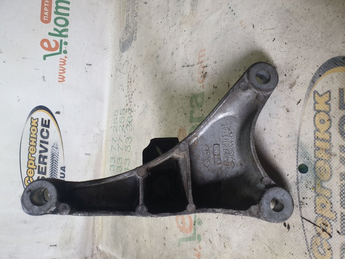 Кронштейн кпп ford connect 06-09 1.8tdci Ford Transit Connect (2002-до тепер) 98AB7M125AF