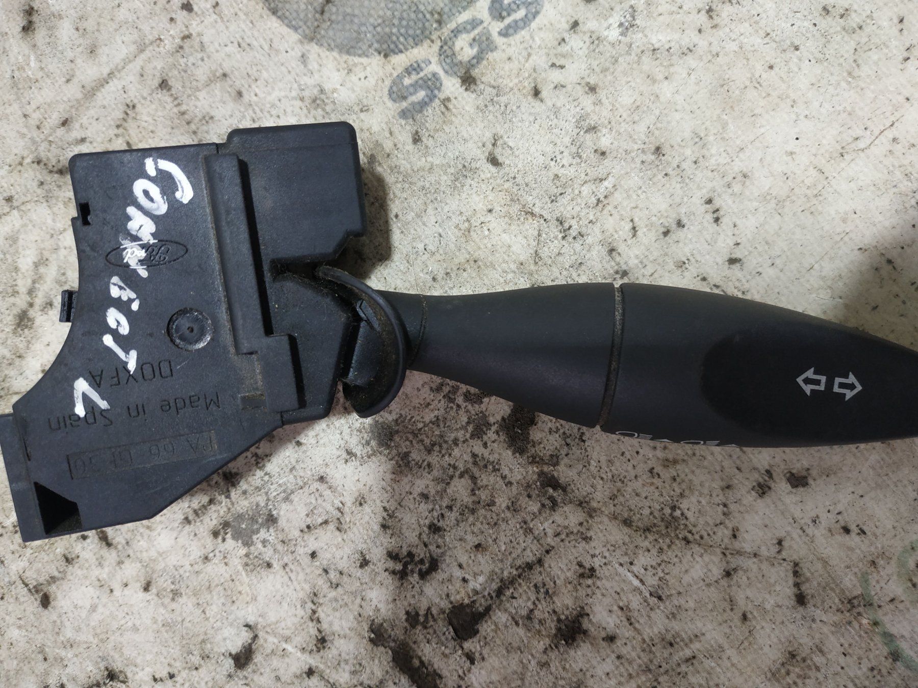 Перемикач підрульовий, лівий Ford Transit Connect (2002-до тепер) 2T1T13335AB