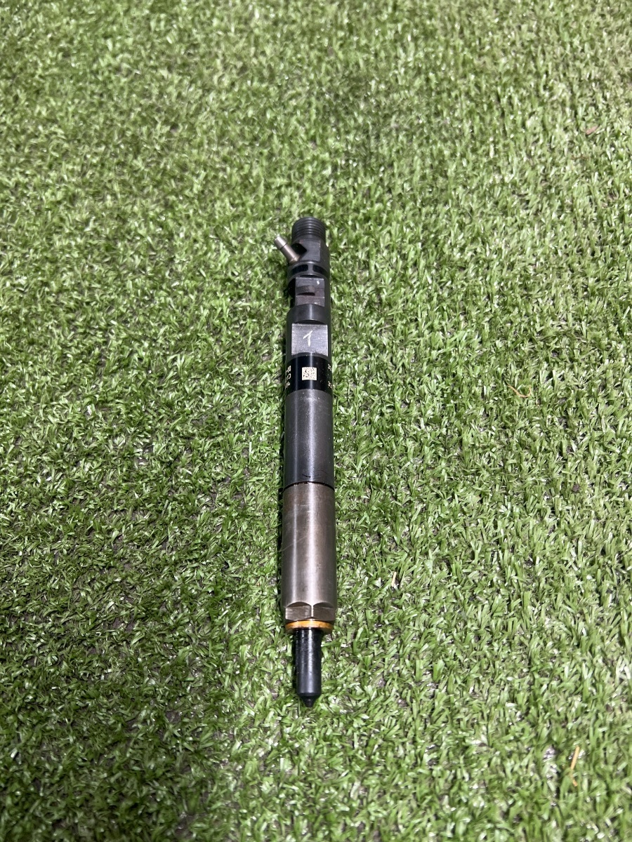 Форсунка дизельна Hyundai Terracan HP (2001-2007) 338004X800