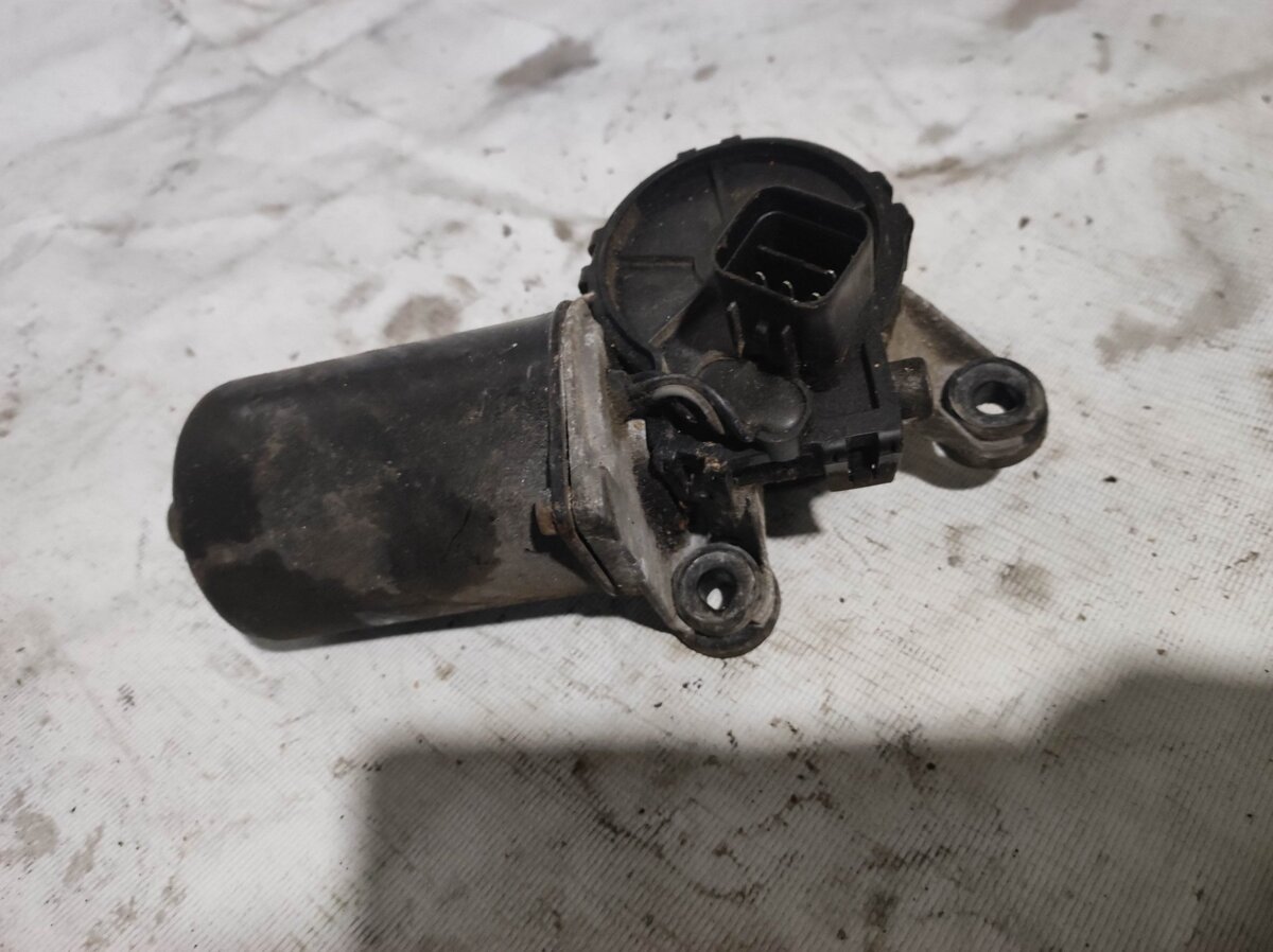 мотор склоочисника передній Hyundai Terracan HP (2001-2007) 98100H1500