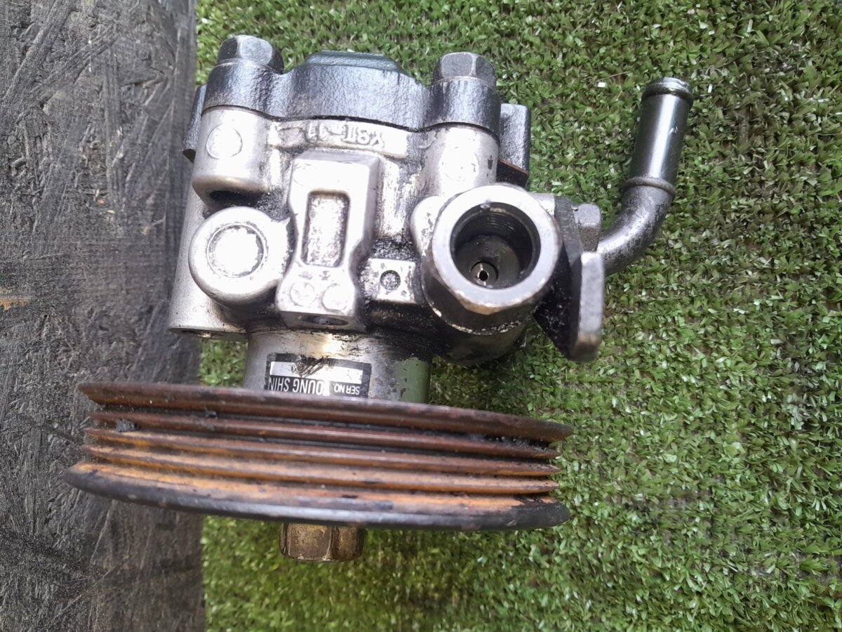 Насос гідропідсилювача керма Hyundai Terracan HP (2001-2007) 57110H1501