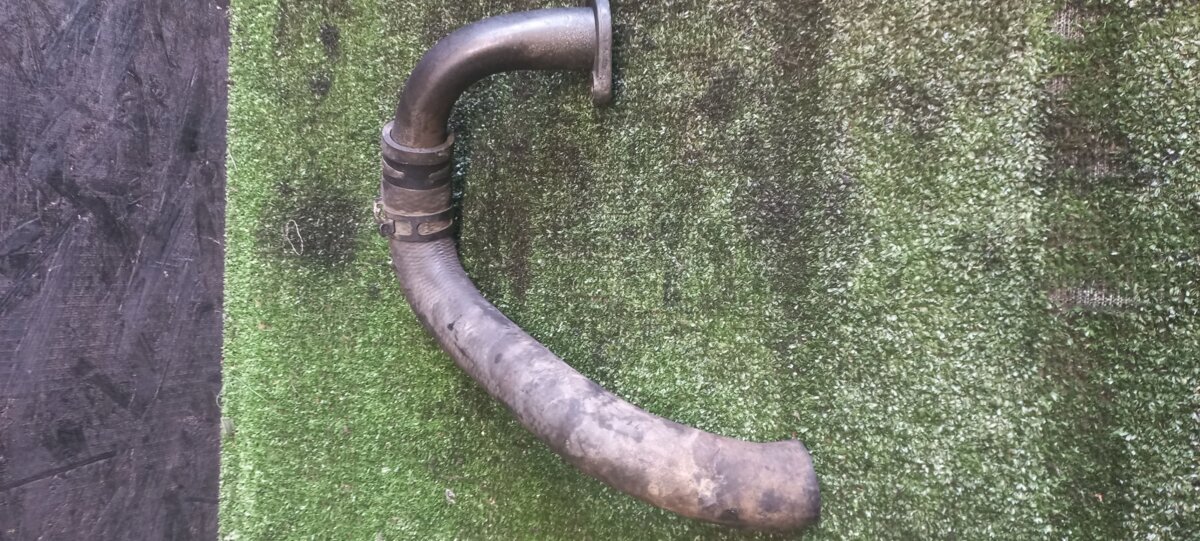 Патрубок охолоджувальної рідини Hyundai Terracan HP (2001-2007) 254614X300