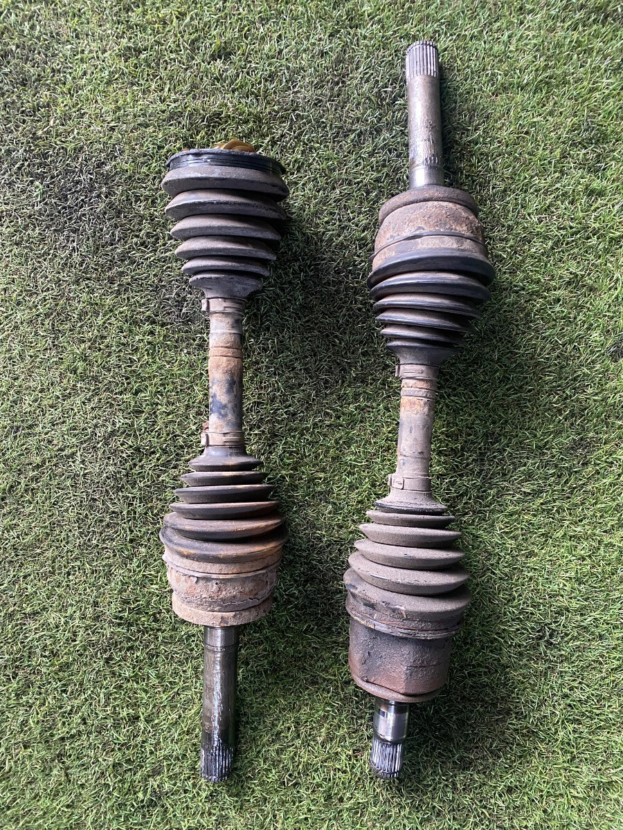 Піввісь передня ліва / права Hyundai Terracan HP (2001-2007) 51610H1000 Вживаний