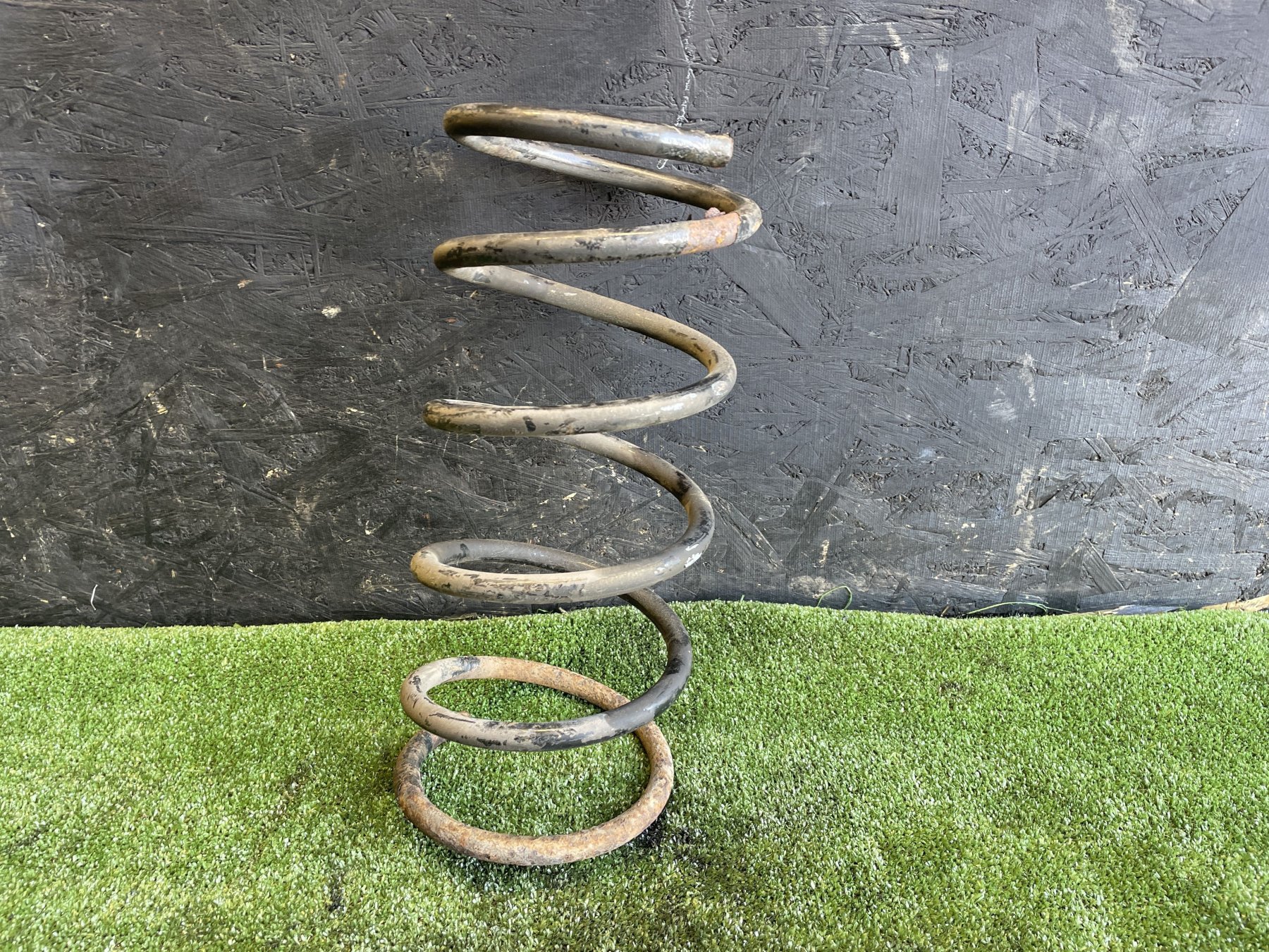 Пружина передня Hyundai Terracan HP (2001-2007) 55101H1300