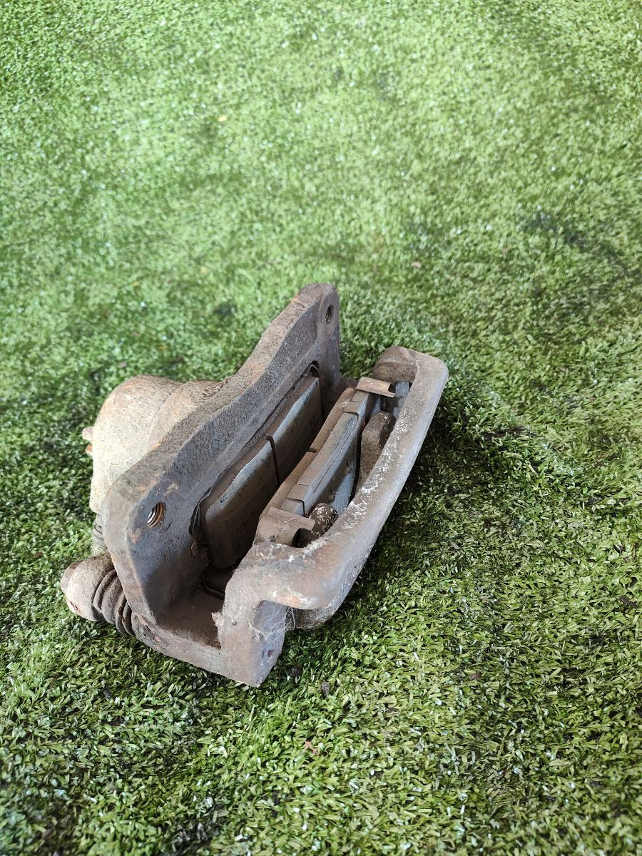 Супорт, гальмівний задній правий Hyundai Terracan HP (2001-2007) 58311H1A00