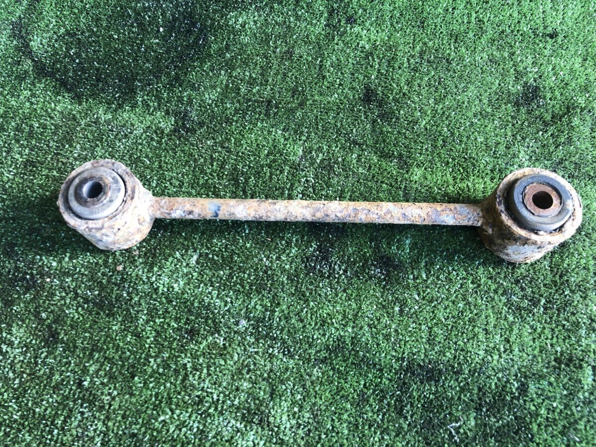 Важіль задньої підвіски верхній Hyundai Terracan HP (2001-2007) 55503H1001